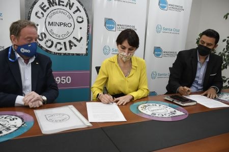 El Gobierno de Santa Cruz presentó el Programa “Cemento Social”