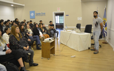 Sebastián Alvarado brindó charla sobre aviturismo en Río Gallegos