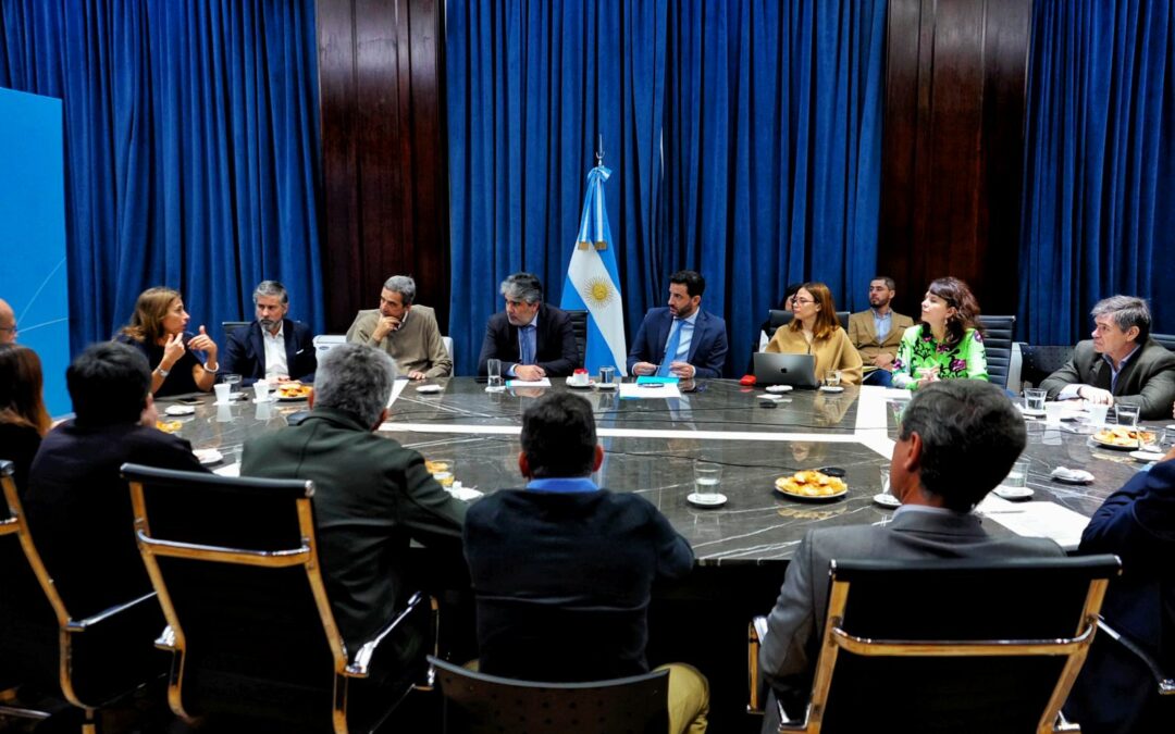 Santa Cruz debatió en un nuevo encuentro de la Mesa Aurífera Exportadora
