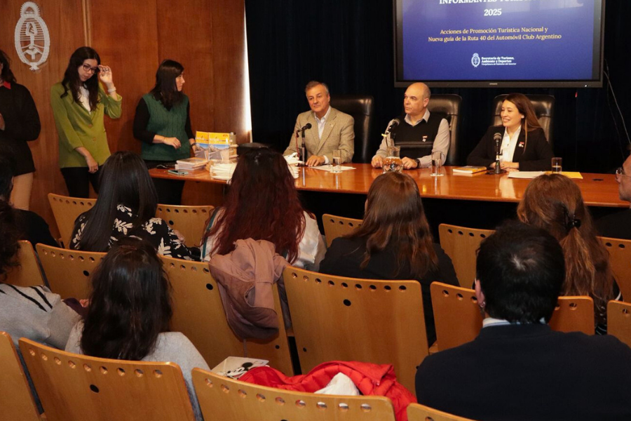 Santa Cruz presente en la actualización para informantes turísticos de las Casas de Provincia