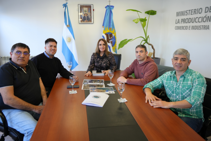 Ricci se reunió con Julio Gaitán para avanzar en los preparativos de la travesía “Arco de Piedra” en Lago Posadas