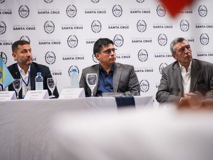 Vidal confirmó la apertura de sobres para atraer nuevas inversiones petroleras en Santa Cruz
