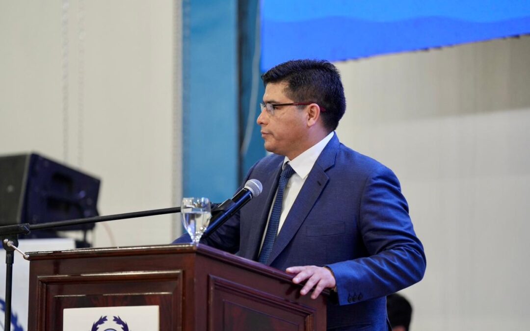 Vidal: “La decisión política del Gobierno es entregar tierras a los vecinos que quieren seguir apostando a Santa Cruz”