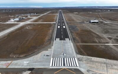 Claudio Vidal encabezó el acto de inauguración de la flamante pista del Aeropuerto de Río Gallegos