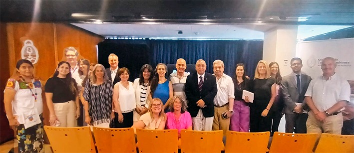 Santa Cruz acompañó en Buenos Aires el reconocimiento internacional al Monte Fitz Roy