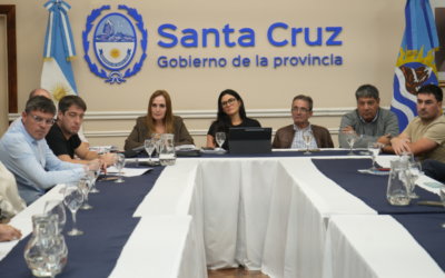 El Gobierno reunió a gremios, empresas y municipios para fortalecer la temporada de langostino y defender el trabajo portuario