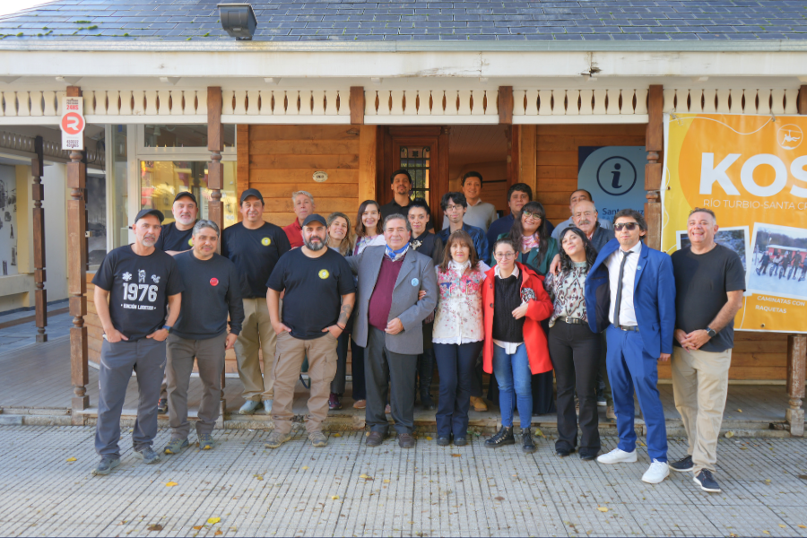 La Provincia acompañó la presentación de la temporada 2026 de Valdelen y reconoció los 50 años del Club Andino