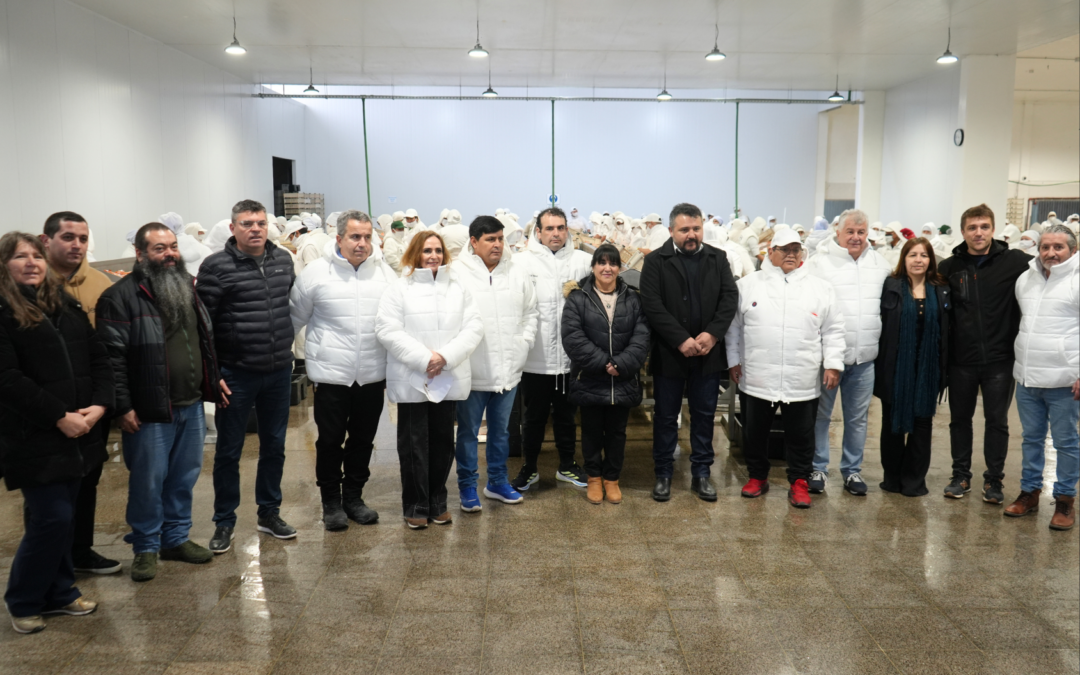 El Gobierno Provincial acompañó la inauguración de la ampliación de la planta de Marina Austral en Caleta Olivia
