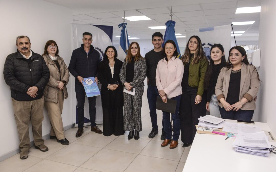 Los Antiguos: la Provincia dio un paso clave en la modernización del Centro de Procesamiento de Fruta