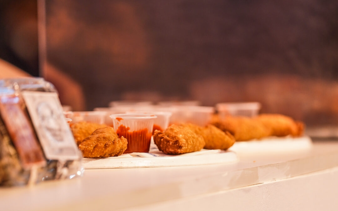 FIT 2026: Las empanadas de guanaco fueron protagonistas de la propuesta gastronómica de Santa Cruz
